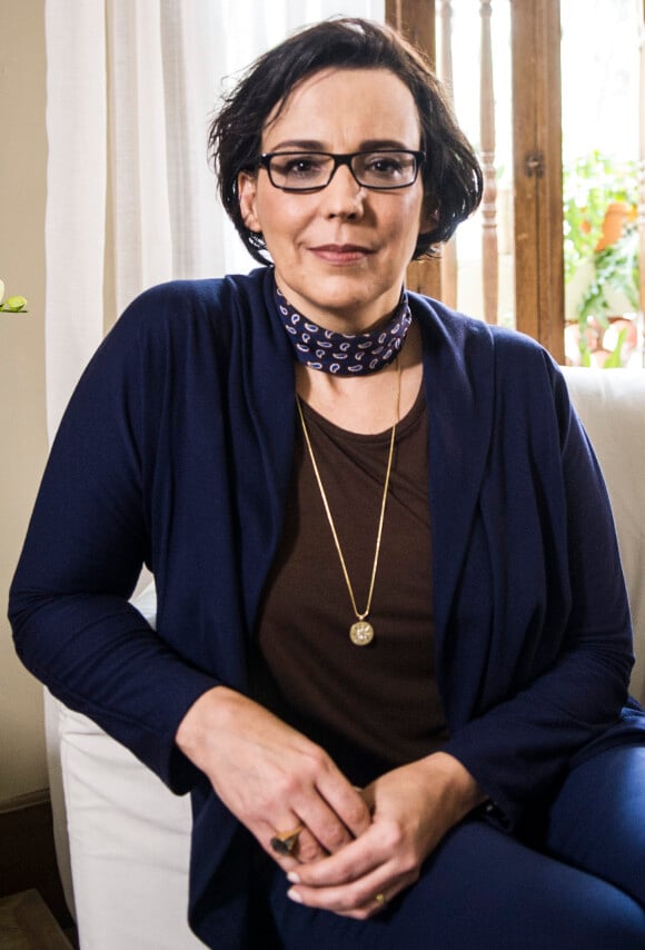 Ana Beatriz Nogueira em 54 anos e convive desde 2009 com quadro de esclerose múltipla