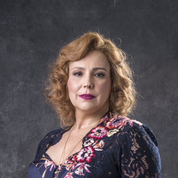 Ana Beatriz Nogueira estreou na TV em 1984 na extinta TV Manchete