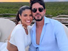 Munik Nunes completa 2 meses de namoro com Paulo Simão e celebra data com viagem romântica