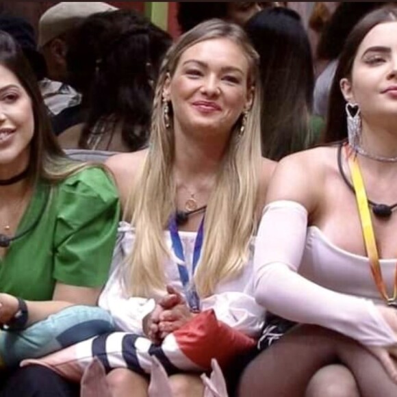 BBB 22: Jade Picon deixou de seguir Bárbara e Laís