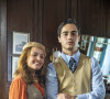 Davi (Rafael Vitti) fica chateado com noivado de Joaquim (Danilo Mesquita) e Isadora (Larissa Manoela) na novela 'Além da Ilusão'
