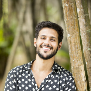 Rodrigo Mussi mora em São Paulo e Ana Clara, no Rio de Janeiro