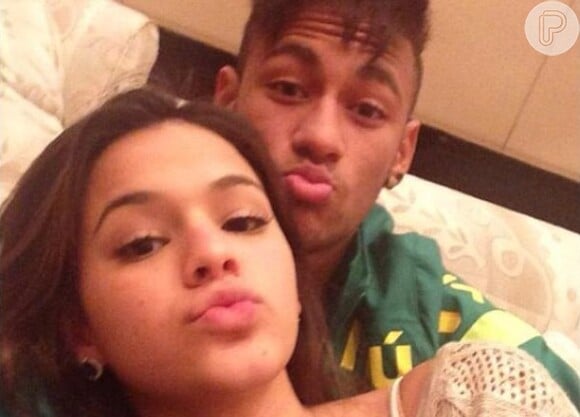 Em 11 de fevereiro, a assessoria de imprensa de Bruna Marquezine confirmou o término do seu namoro com Neymar