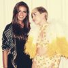 Já de volta ao Rio, a atriz curtiu o show de Miley Cyrus no dia 28 de setembro de 2014