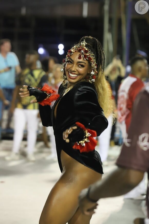Carnaval 2022: Dandara Mariana mostra gingado em ensaio da Salgueiro na Sapucaí