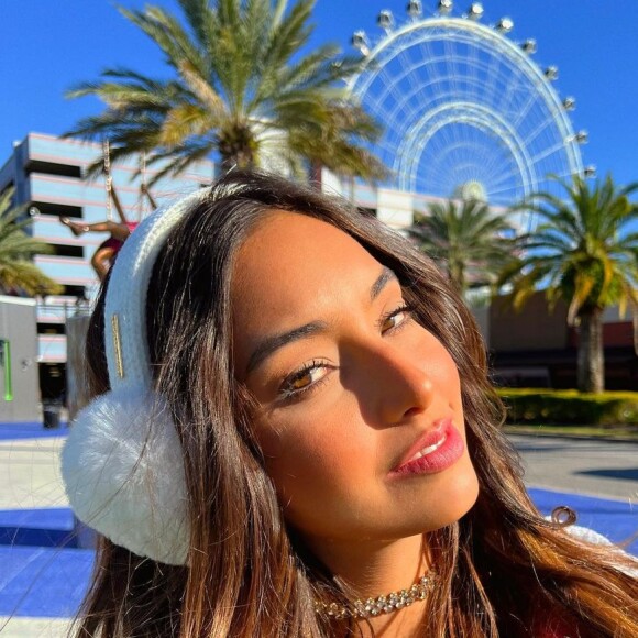 Gabriel Medina foi visto com Vanessa Lopes em alguns eventos