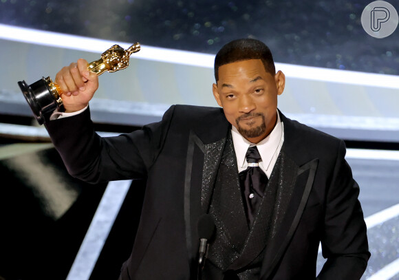A renúncia de Will Smith foi anunciada nesta sexta-feira (01) após o episódio do tapa em Chris Rock durante a cerimônia de entrega do Oscar 2022