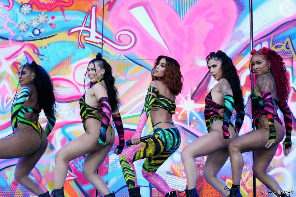 Anitta ficou entre os assuntos mais comentados do Twitter durante e após o show