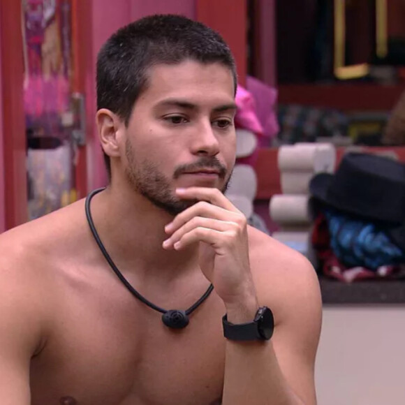 Todas as habilidades na oratória de Arthur Aguiar podem ser aplicadas se você quiser se destacar no trabalho