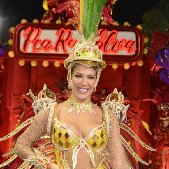 Para desfilar no Carnaval 2022, Lorena Improta precisou abrir mão de algumas coisas