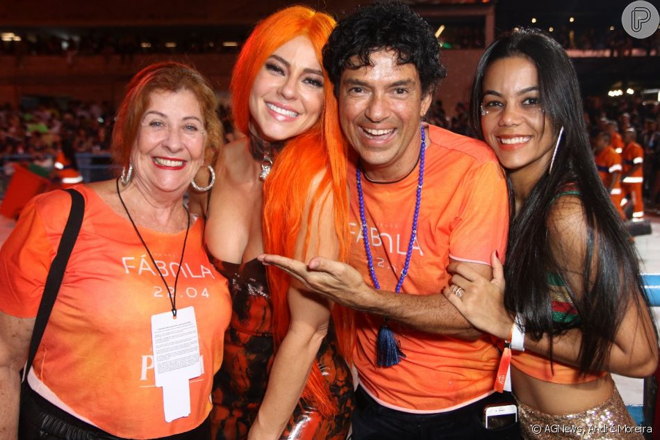 Paolla Oliveira ao lado da sogra, Ângela Maria Nogueira, mãe de seu namorado, Diogo Nogueira