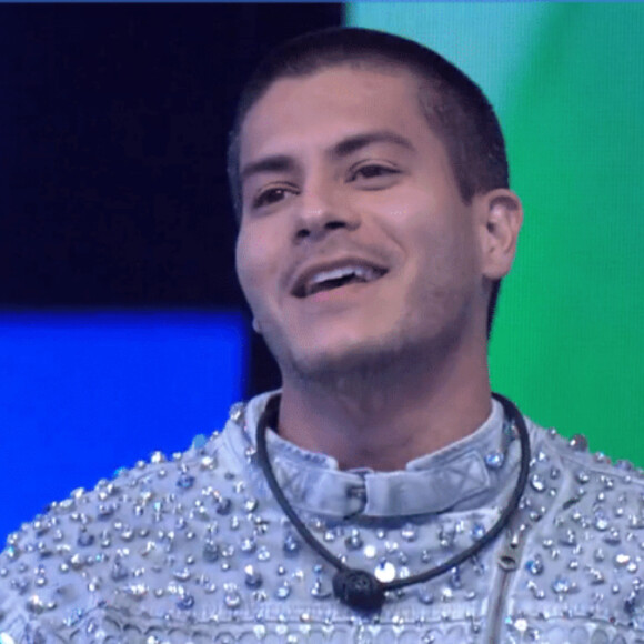 Arthur Aguiar ganhou o 'BBB 22' com 68,96% dos votos