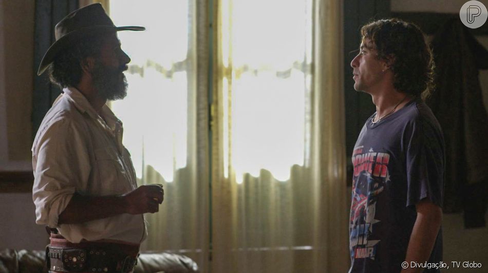Jove (Jesuíta Barbosa) deixa a fazenda do pai após nova briga com José Leôncio (Marcos Palmeira) na novela 'Pantanal'