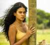 Muda (Bella Campos) atira e acerta, sem querer, no Velho do Rio (Osmar Prado) na novela 'Pantanal'