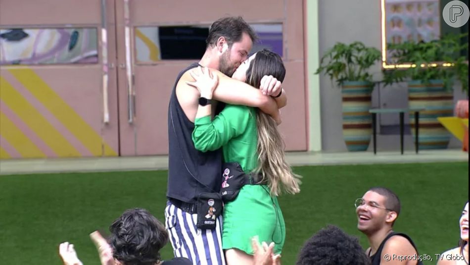 Laís Caldas e Gustavo Marsengo iniciaram romance dentro do 'BBB22'