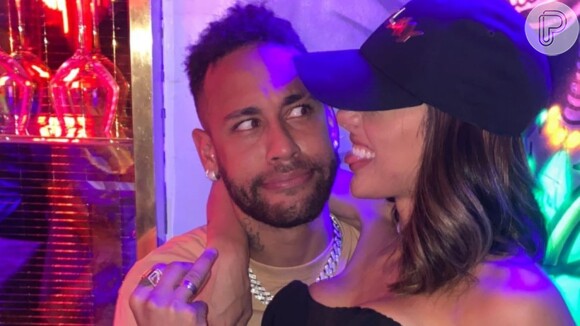 Neymar 'chora' com chegada de Bruna Biancardi em Paris