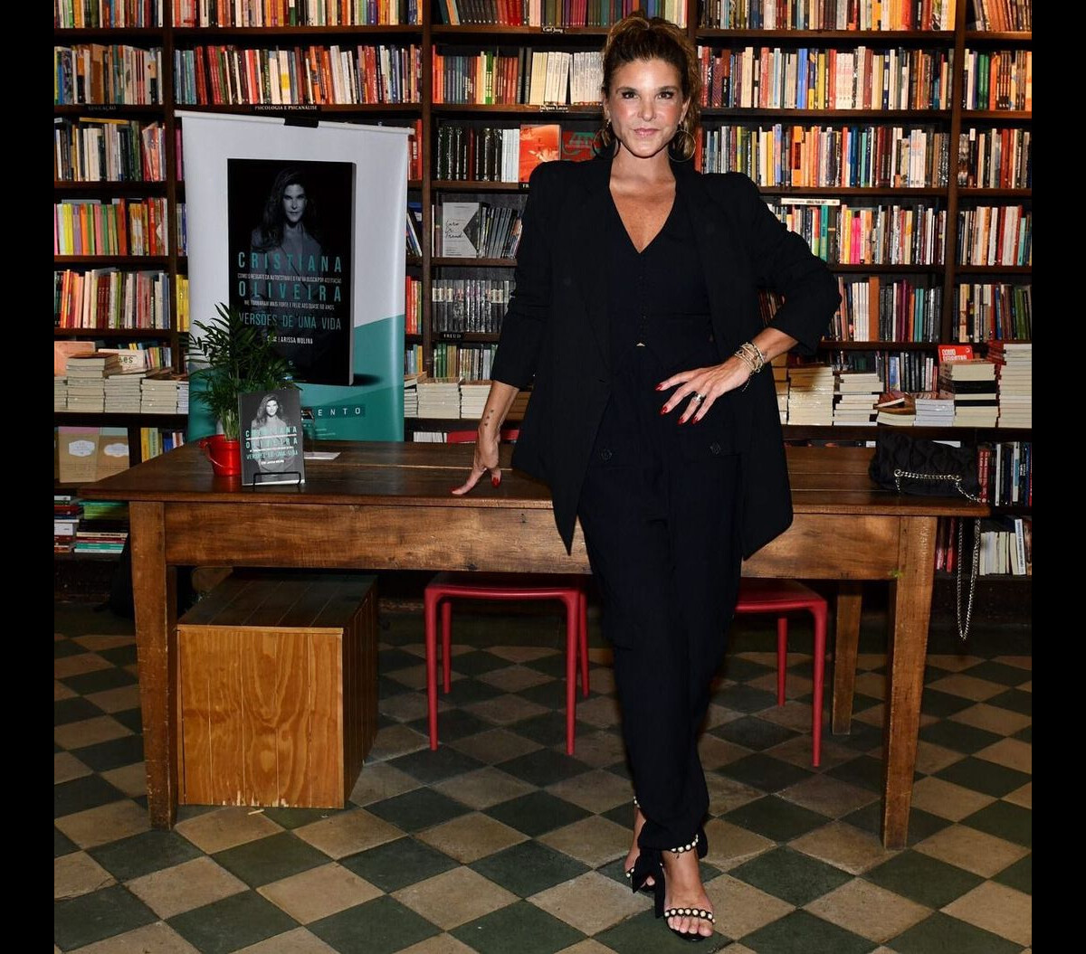 Foto: Cristiana Oliveira está lançando a biografia ‘Versões de Uma Vida