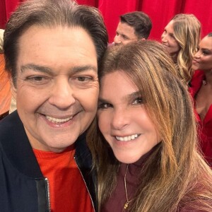 Cristiana Oliveira com Fausto Silva no programa 'Faustão da Band', onde fez o relato sobre inseguranças com o corpo no passado