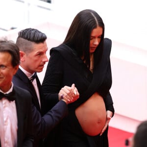 Grávida, Adriana Lima ganhou ajuda do namorado, Andre Lemmers, durante sua passagem pelo Festival de Cannes