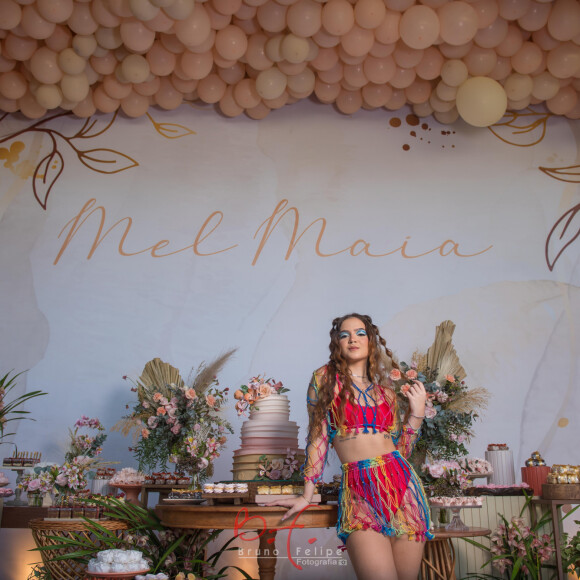 Mel Maia fechou contrato com a Netflix, a atriz estará em uma comédia chamada " Sem Filtro"