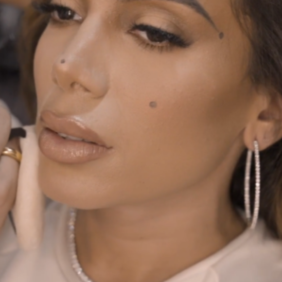 "Girl From Rio" é uma canção de Anitta que acumula mais de 40 milhões de visualizações no Youtube