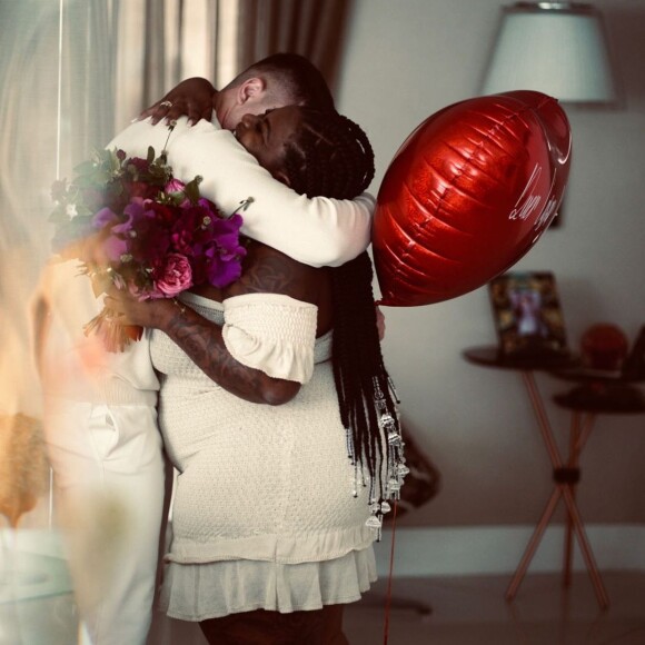 A biografia do Instagram de Lucas Souza com quem a cantora pretende engravidar em breve, mudou a conta do email para o um e-mail profissional