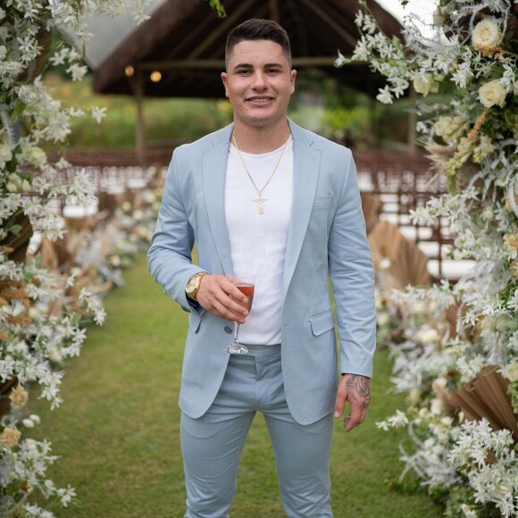 O marido de Jojo Todynho, abriu uma caixinha de perguntas em seu Instagram, e questões sobre ser bancado pela funkeira carioca