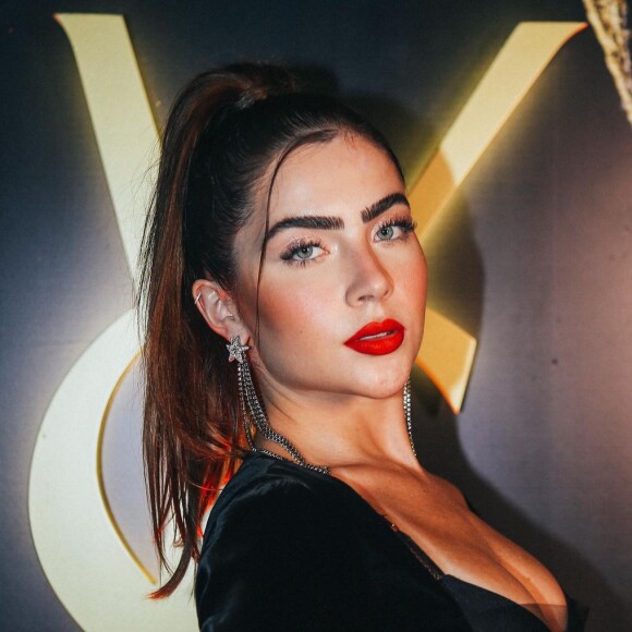 Jade Picon afirmou que vai se priorizar neste momento solteira