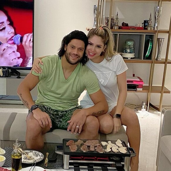 Hulk costuma compartilhar alguns momentos com Camila Ângelo nas redes sociais