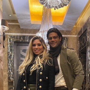 Hulk e Camila Ângelo recebem diversas mensagens de carinho dos seguidores do atleta