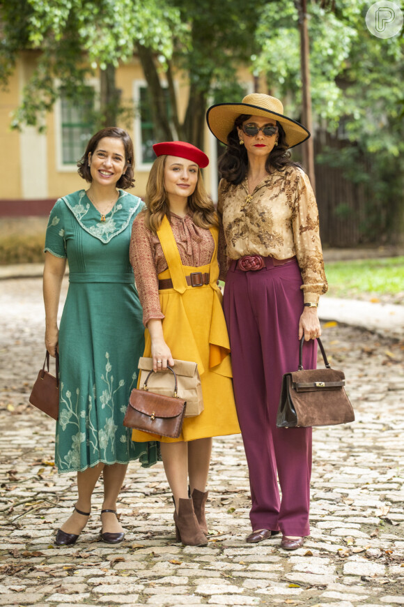 Isadora (Larissa Manoela) vai fazer vestido de noiva da tia, Heloísa (Paloma Duarte) na novela 'Além da Ilusão'