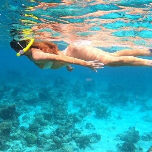 Marina Ruy Barbosa mergulhou com o namorado, Guilherme Mussi, no mar das Maldivas