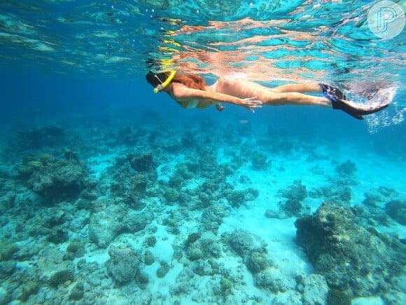 Marina Ruy Barbosa mergulhou com o namorado, Guilherme Mussi, no mar das Maldivas