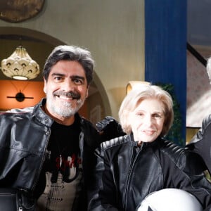 Renato, Branca e Antonio passeiam de moto na novela 'Poliana Moça', no capítulo de quinta-feira 7 de julho de 2022