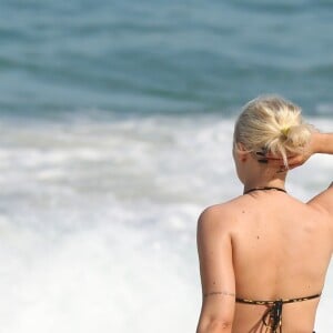 Luísa Sonza foi à praia duas vezes na mesma semana recentemente