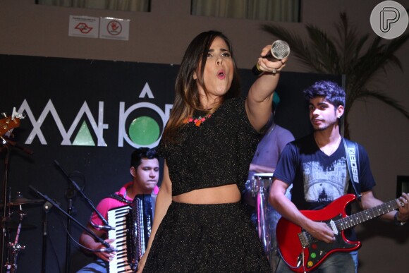 Wanessa mostrou a barriguinha enxuta durante show na primeira edição do AR Live in Concert, em Moema,em São Paulo