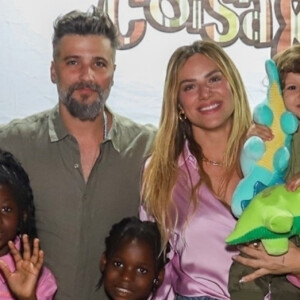 Giovanna Ewbank enfrentou mulher que chamou adultos e crianças negros de 'pretos imundos'