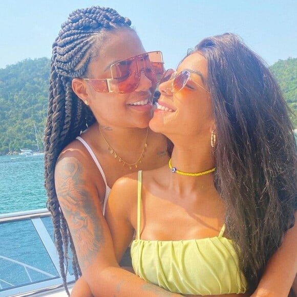 Brunna Gonçalves disse que Ludmilla não se sente confortável em usar anéis por muito tempo