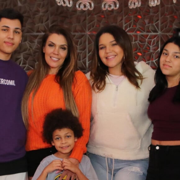 Simony avisou aos filhos sobre a doença antes de anunciá-la nas redes sociais