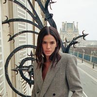 Bruna Marquezine faz 27 e aqui estão os looks que provam: ela está pronta para brilhar em Hollywood!