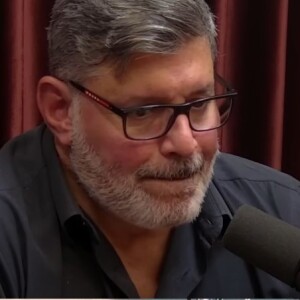 Alexandre Frota contou que chegou ao fundo do poço por causa de vício, mas deu a volta por cima