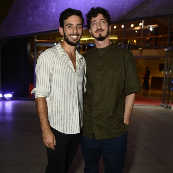 Caetano Veloso 80 anos: Johnny Massaro e o namorado, João Pedro Accioly, curtiram show do cantor no Rio de Janeiro