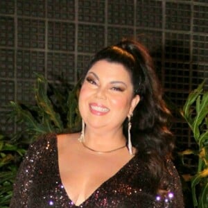 Fabiana Karla em celebração da série 'Rensga Hits!'