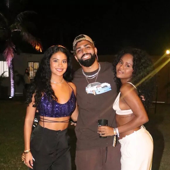 Gabigol e Bella Campos se encontraram pela primeira vez no show Irmãos