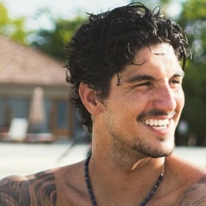 Gabriel Medina tem aproveitado a vida de solteiro