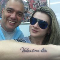 Mirella Santos faz tatuagem com o nome da filha, Valentina, no braço: 'Princesa'