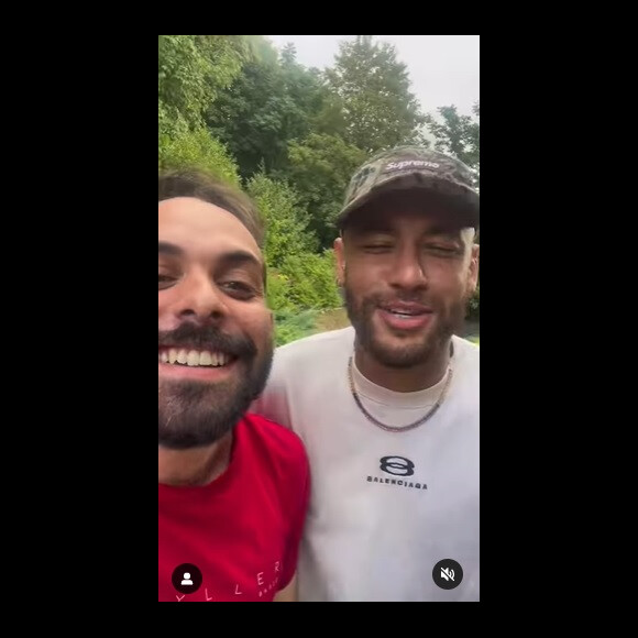 Neymar e Ítalo Sena se reencontraram em um churrasco na casa do jogador