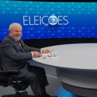 Lula no 'JN': Gagliasso cita gafe de Bonner, web aponta detalhes em look de jornalista, memes e críticas