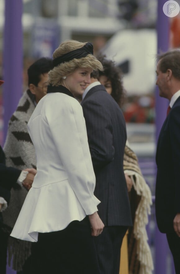 Princesa Diana estava presa ao caro, mas tinha apenas um ferimento no ombro, sem nenhuma outra lesão evidente