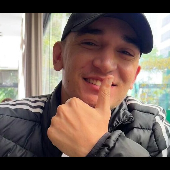 João Gomes recebeu cantada picante e ousada de fã em rede social